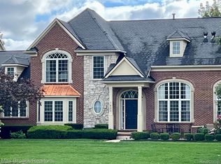 1607 Peninsula Ct #147, Canton, MI 48187