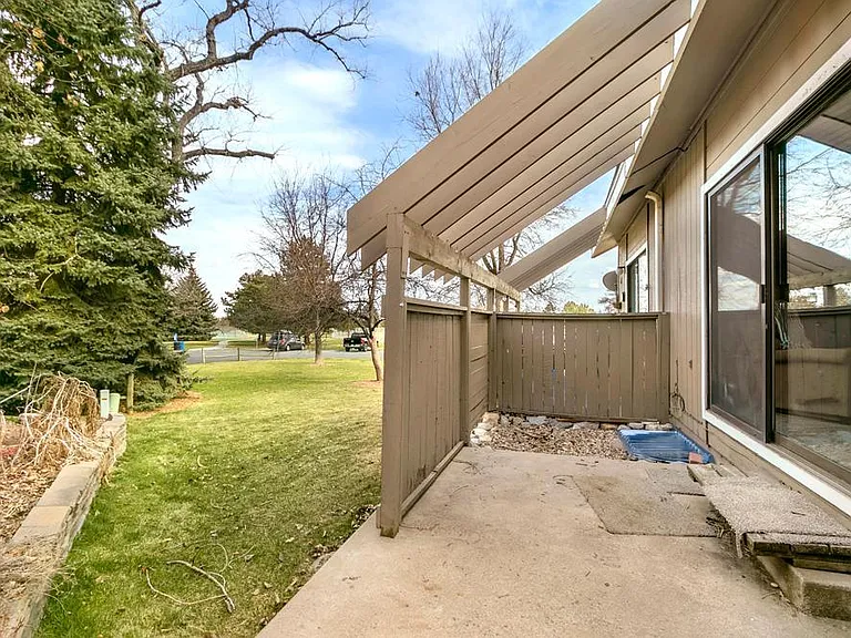 1040 Driftwood Dr — Photo 22