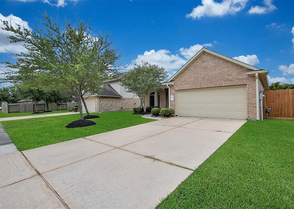 1st image of 6616 Blue Hollow Ln