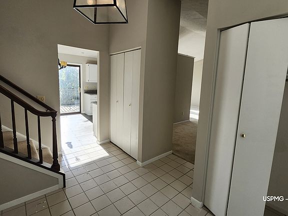 4th image of 1465 Eaton Ave #3