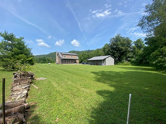 4th image of 155 Rainbow Dr