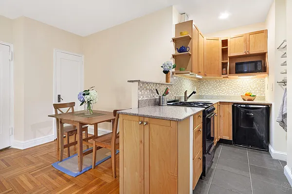 Sold by Halstead Real Estate | media 2