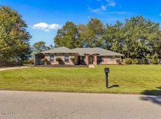 11345 Peyton Dr, Gulfport, MS 39503