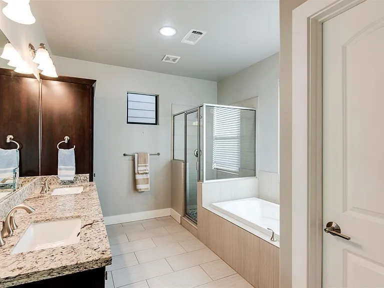 1428 Wilson St — Photo 11