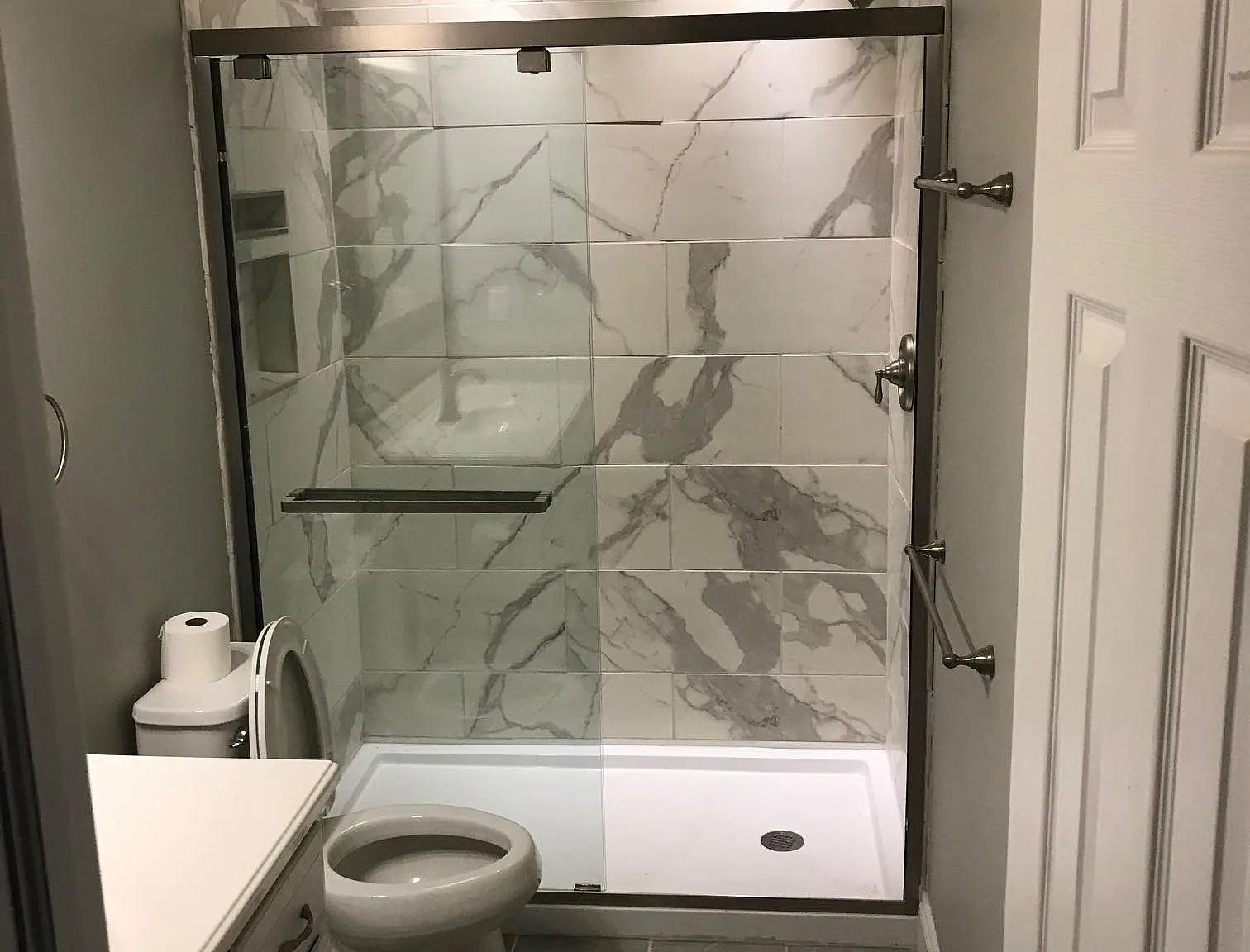 5 bed, 1800 sqft, $2,550 — Photo 4