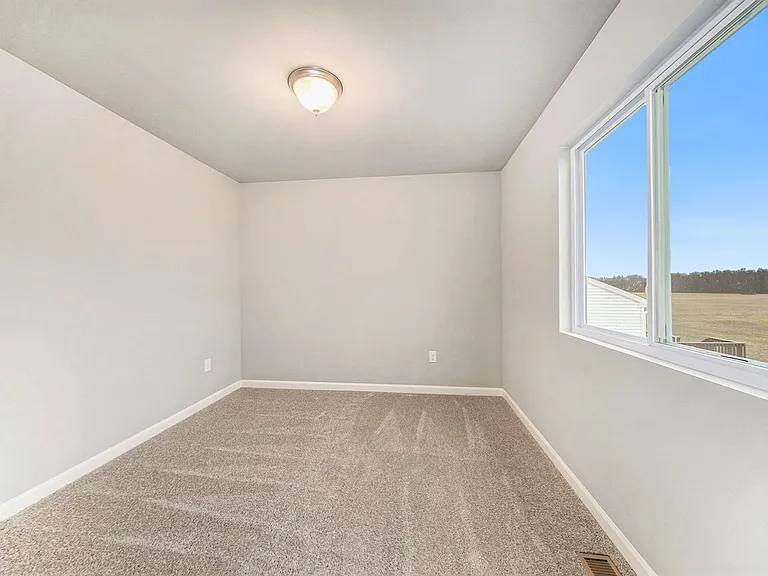2142 Farm Valley Dr — Photo 8