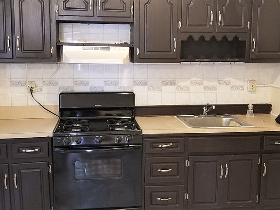 4th image of 2846 W 17th St #2