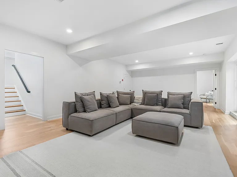 31 Meadowlark Ln — Photo 17