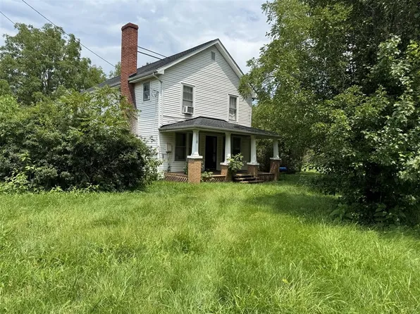 110 Millers Creek Rd, Max Meadows, VA 24360