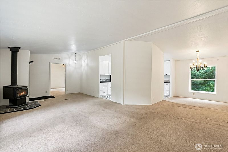 3rd image of 520 E Stadium Beach Road W