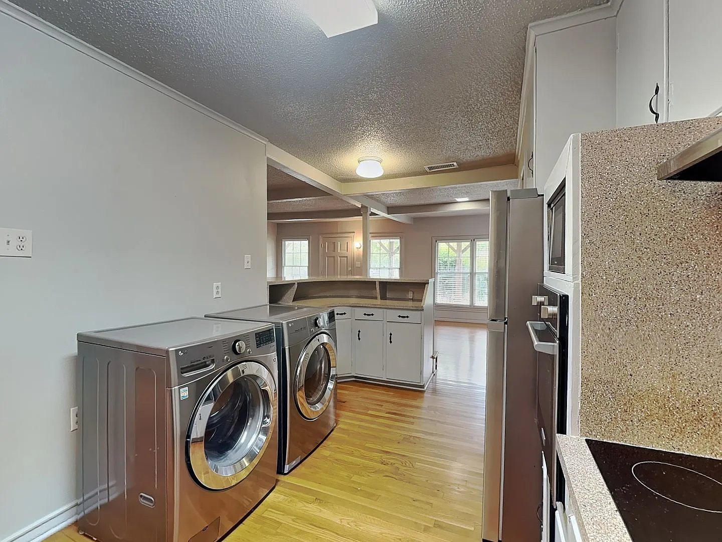 Historic Charm, Modern Convenience & an Unbeatable Fort Worth Location! — Photo 4