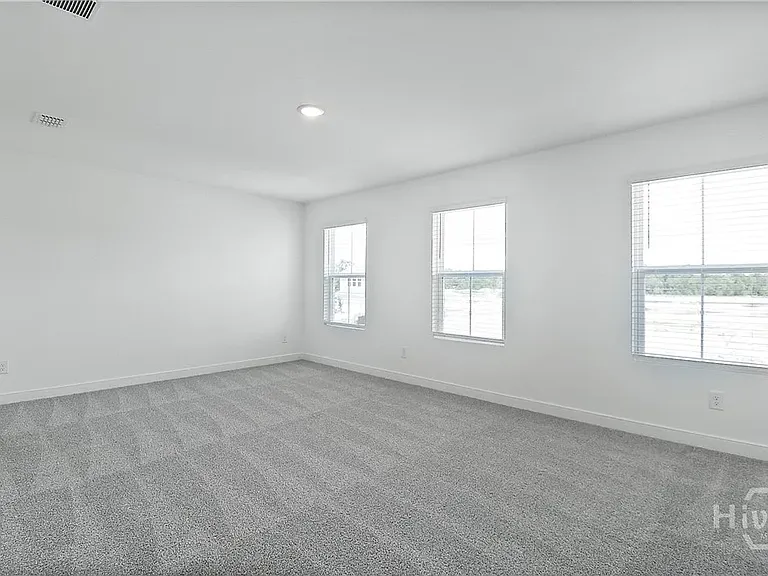 176 Kingswood Cir — Photo 12