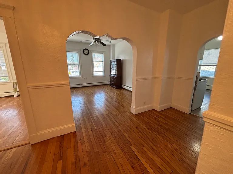 1080-1082 N Shore Rd #2 — Photo 7