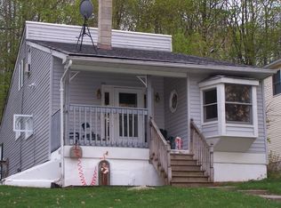 64 Nolans Point Park Rd, Lake Hopatcong, NJ 07849