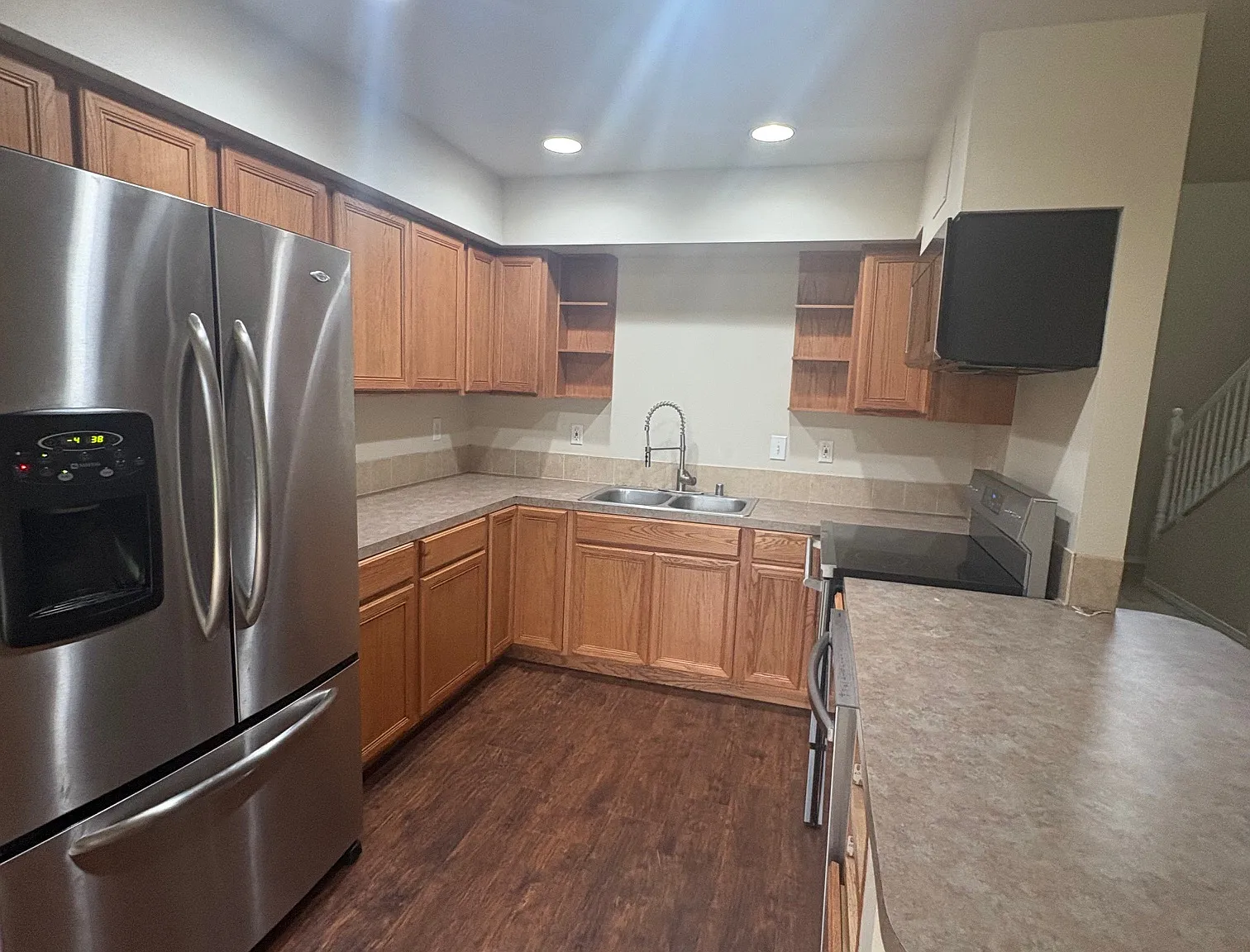 2 bed, 2.5 bath, 1300 sqft, $2,195 — Photo 3