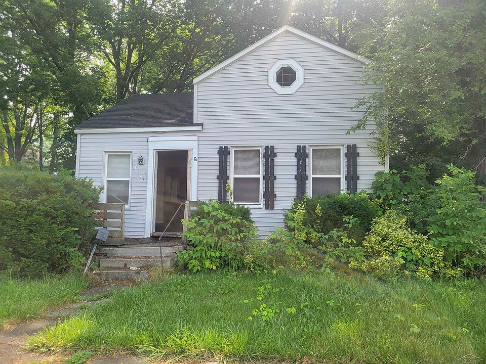 1st image of 1032 S Woodbridge St