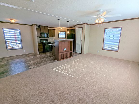 4th image of 484 Montana St #484