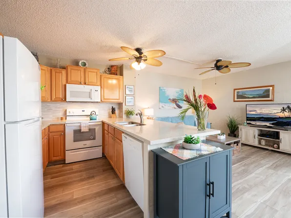 75-6016 Alii Dr APT 225, Kailua Kona, HI 96740