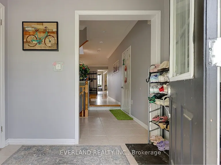 18 Clamerten Rd — Photo 2