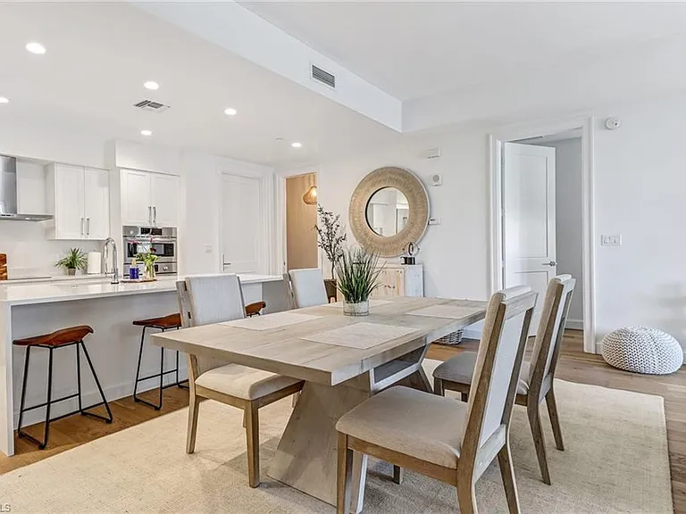 1115 Central Ave #340 — Photo 3