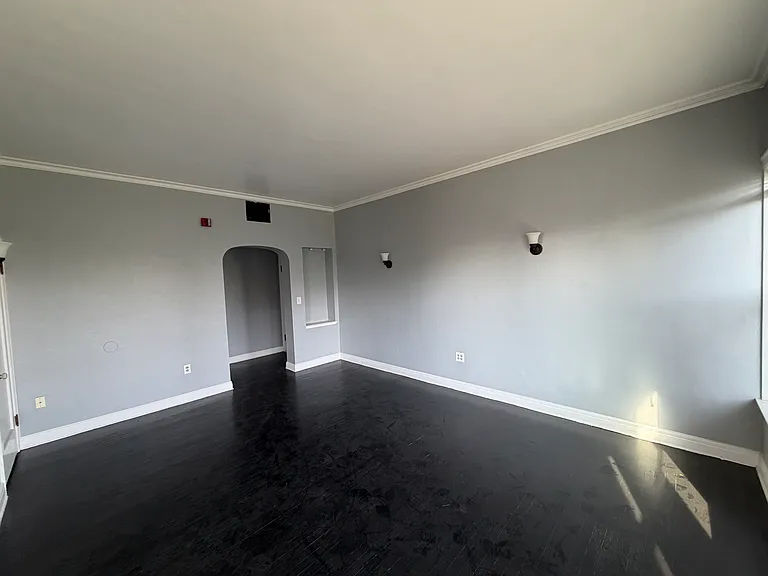 Eden Square Apartments — Photo 65
