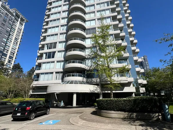 13383 108th Ave #602, Surrey, BC V3T 5T6