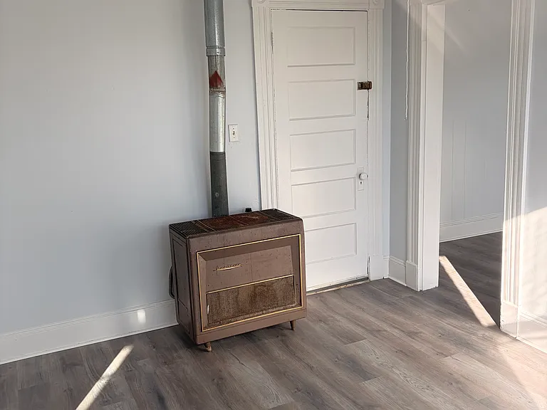 75 Pinehurst Ave #2E — Photo 6