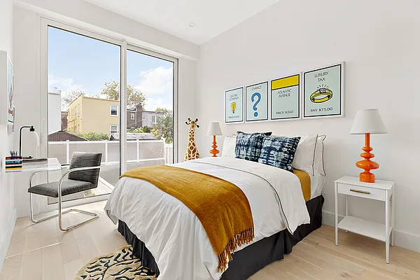 Sold by Compass | media 21