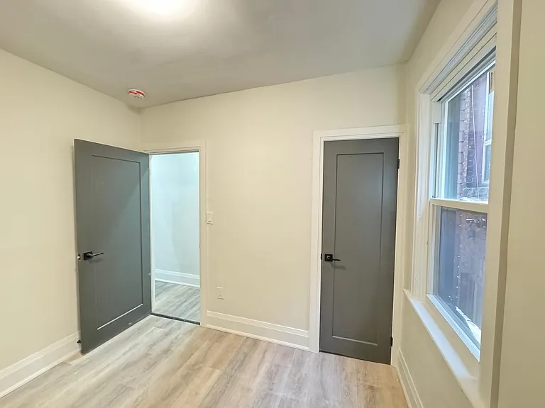 656 Main St E #5 — Photo 12