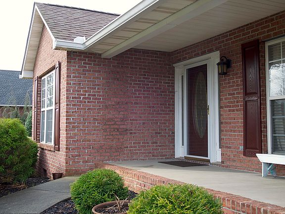 2nd image of 2117 Spalding Dr