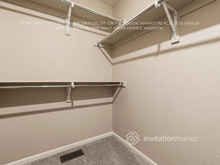 3377 Streamwood Dr — Photo 12