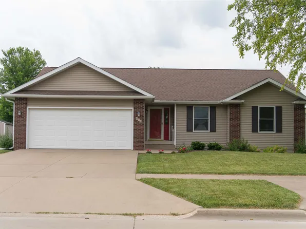 811 E Union St, Pella, IA 50219