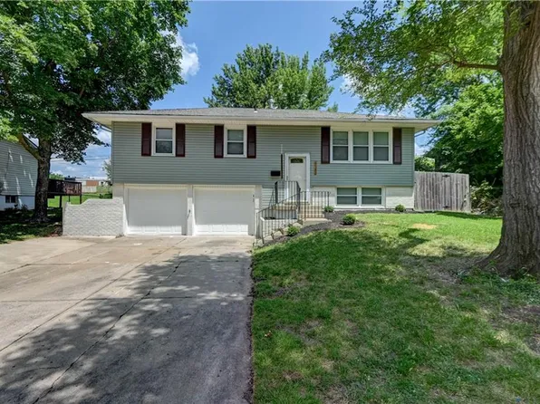 9732 E 50th St, Kansas City, MO 64133
