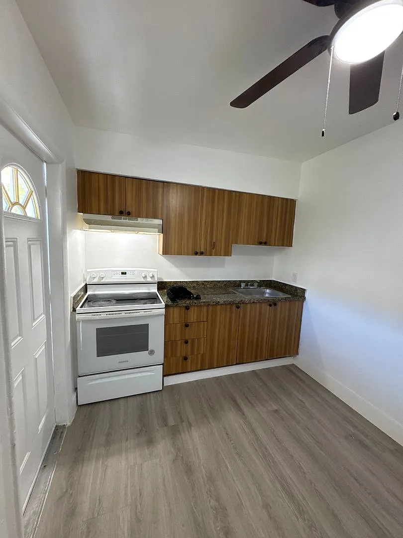 936 Sw 4th St. — Photo 2