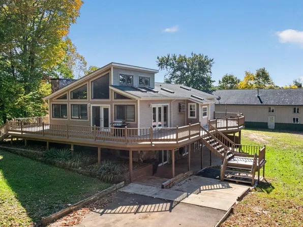 1888 Fox Rd, Jackson, MI 49201