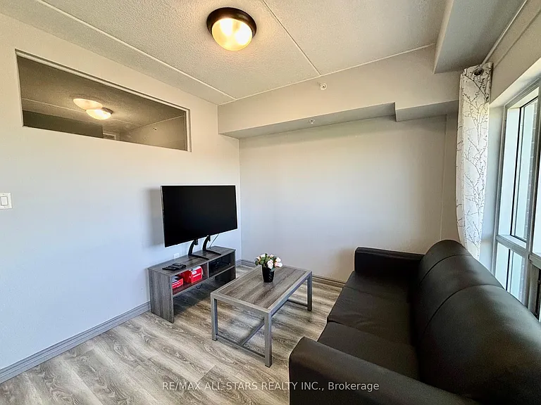 275 Larch St #507 — Photo 4