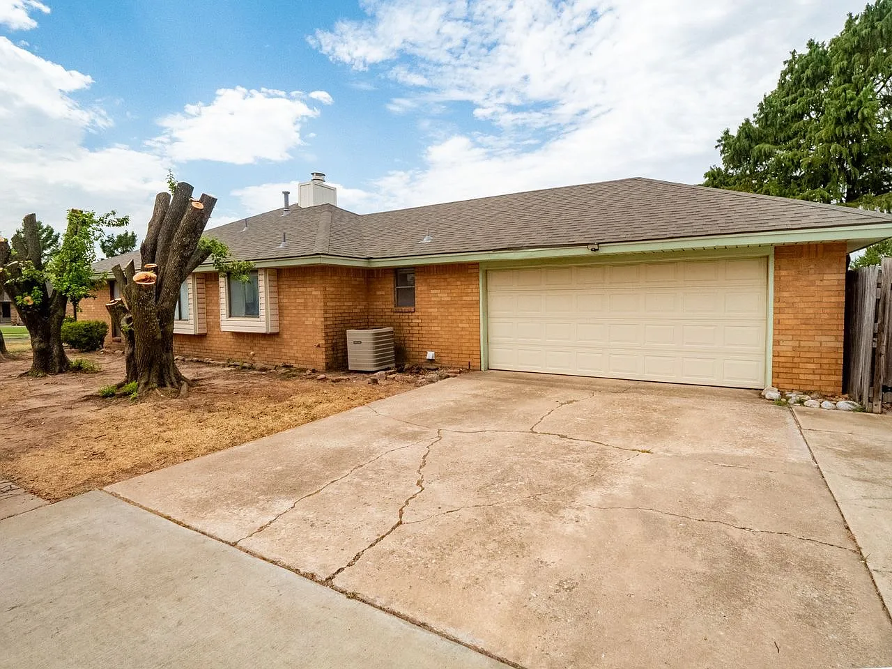 4 bed, 2.5 bath, 1806 sqft, $1,850 — Photo 3