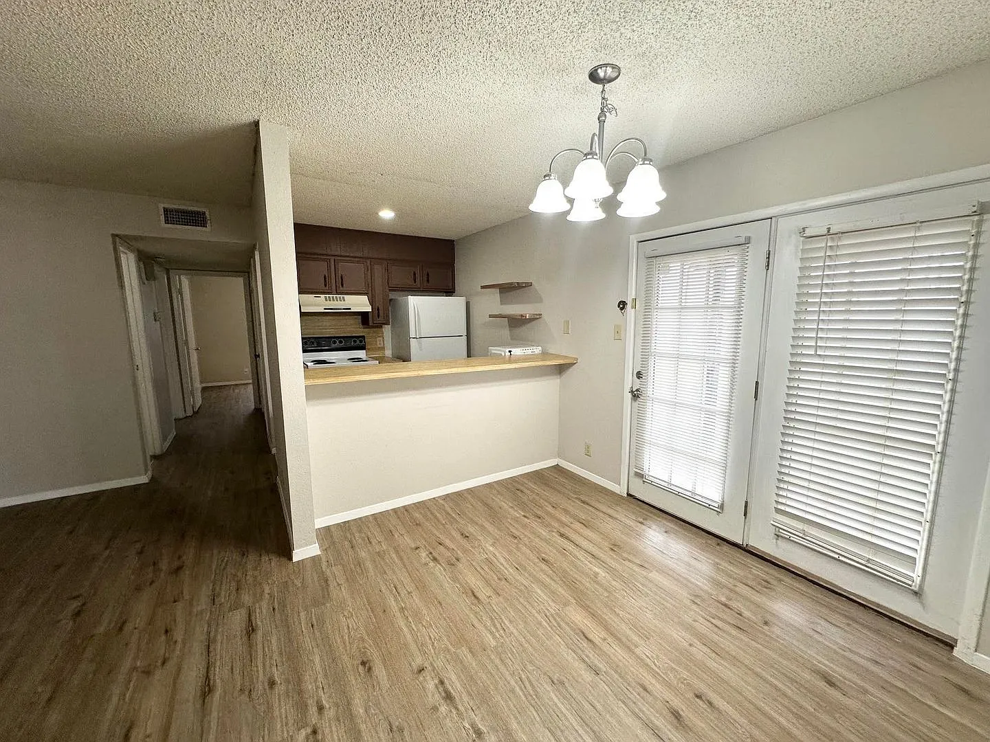 2 Bedroom 1 Bathroom House For Rent! — Photo 4