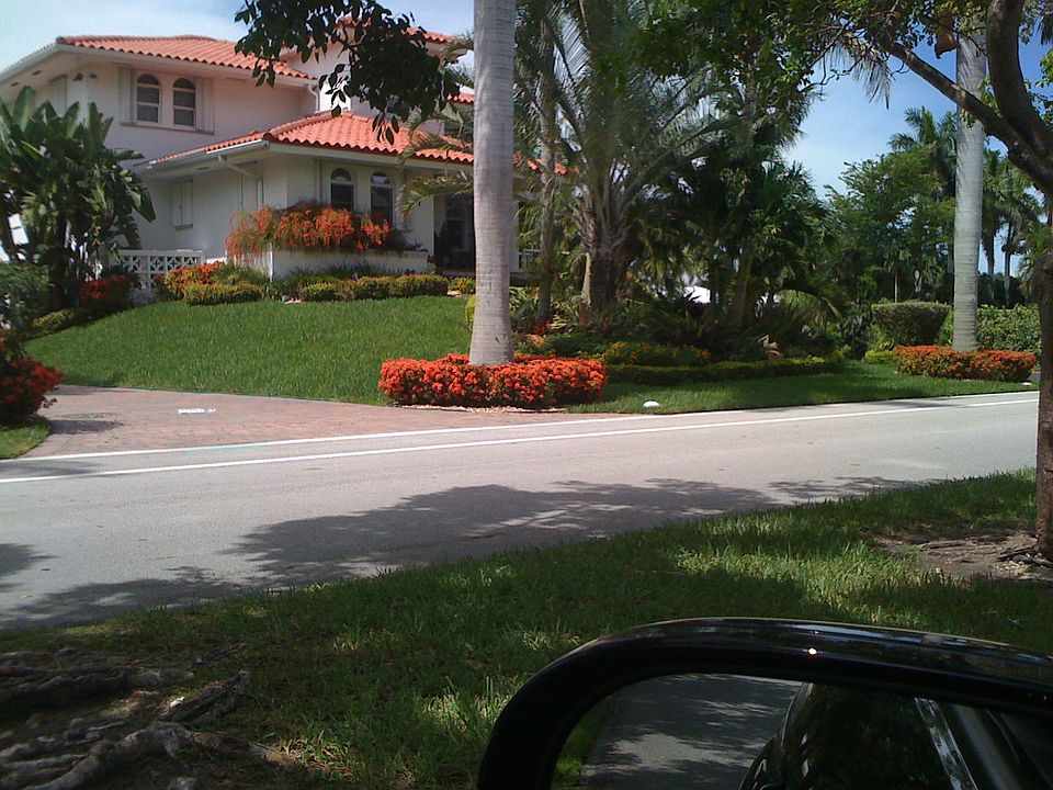 2nd image of 1481 Bella Vista Ave