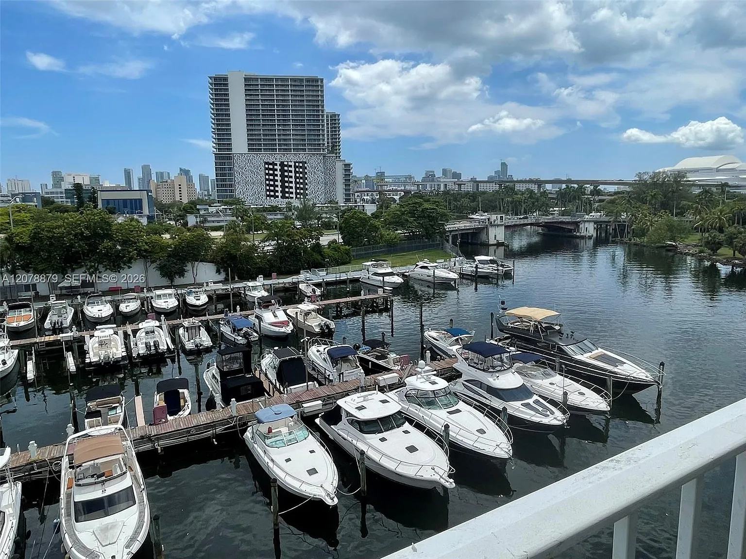 Serenity On The River Con — Photo 1