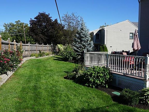 4th image of 8 Evergreen Cir
