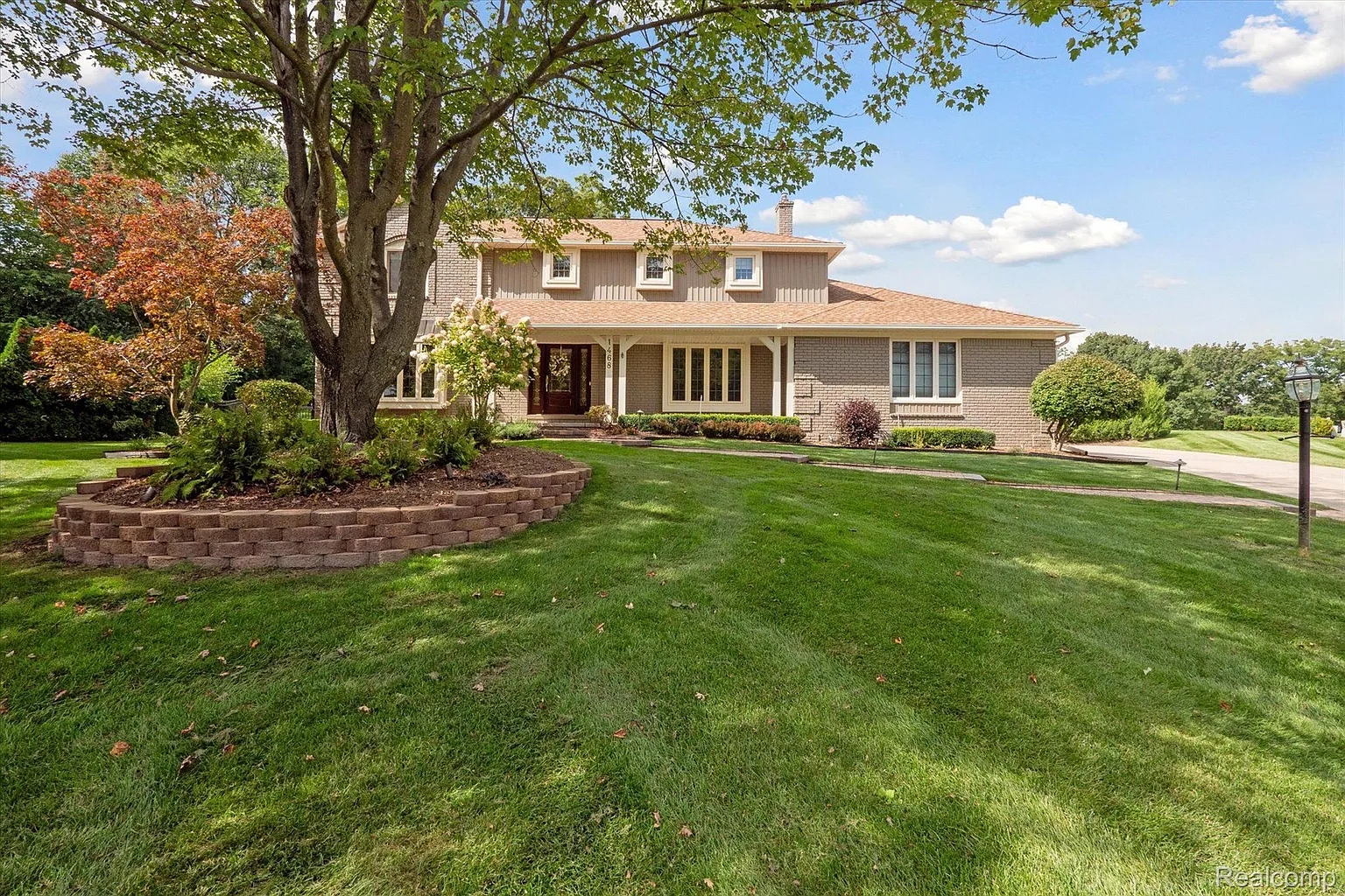 1468 Chestnut Ln photo 1