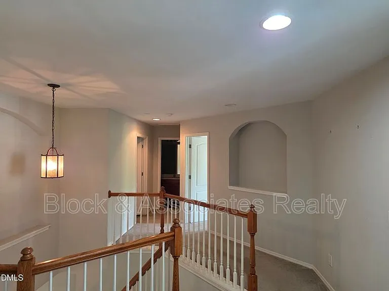 8208 Stone Cellar Dr — Photo 8