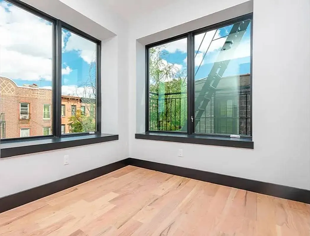 3 bed, $5,500 — Photo 2