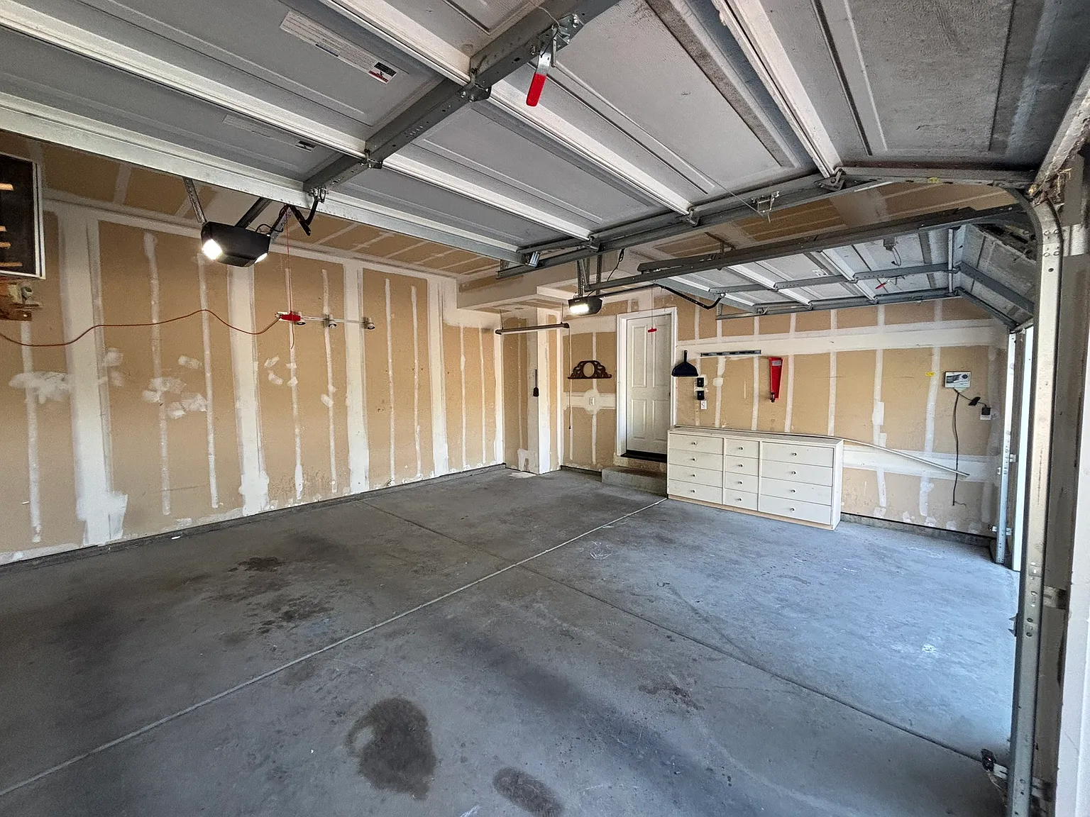3 bed, 2.5 bath, 1300 sqft, $2,750 — Photo 3
