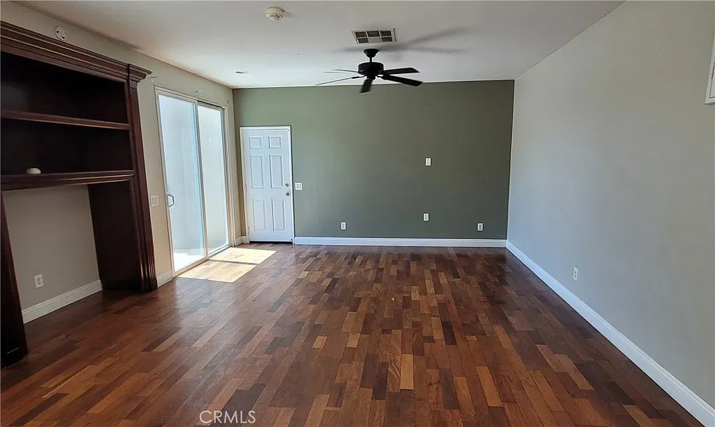 3 bed, 2.5 bath, 1559 sqft, $3,200 — Photo 4