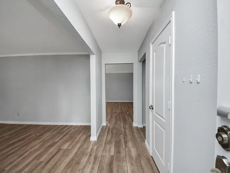 5954 Beaudry Dr — Photo 4