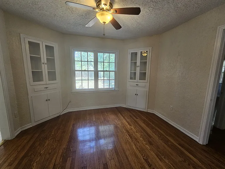 1331 NW Cherry Ave — Photo 5