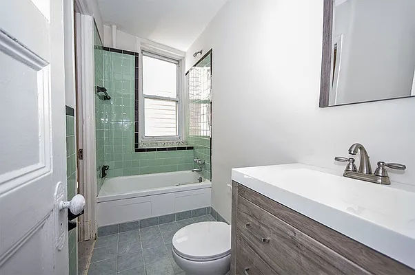 Rented by Level Group | media 14