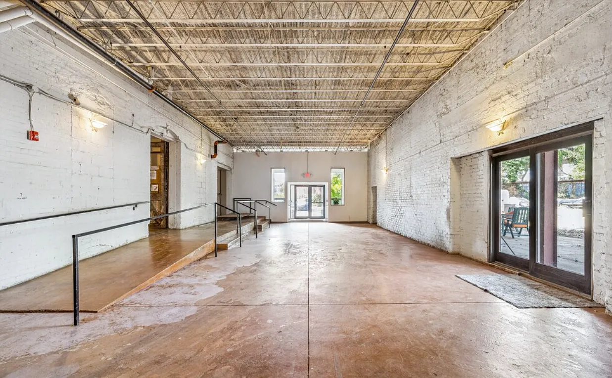 Harrison Terminal Lofts — Photo 1